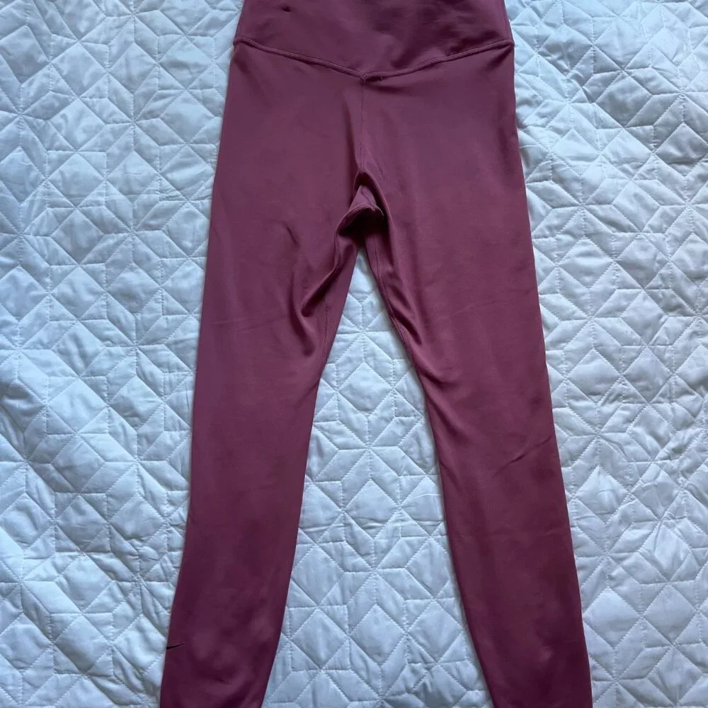 High Waisted Nike Dri-Fit Leggings (Sz.S) - Picture 3 of 3